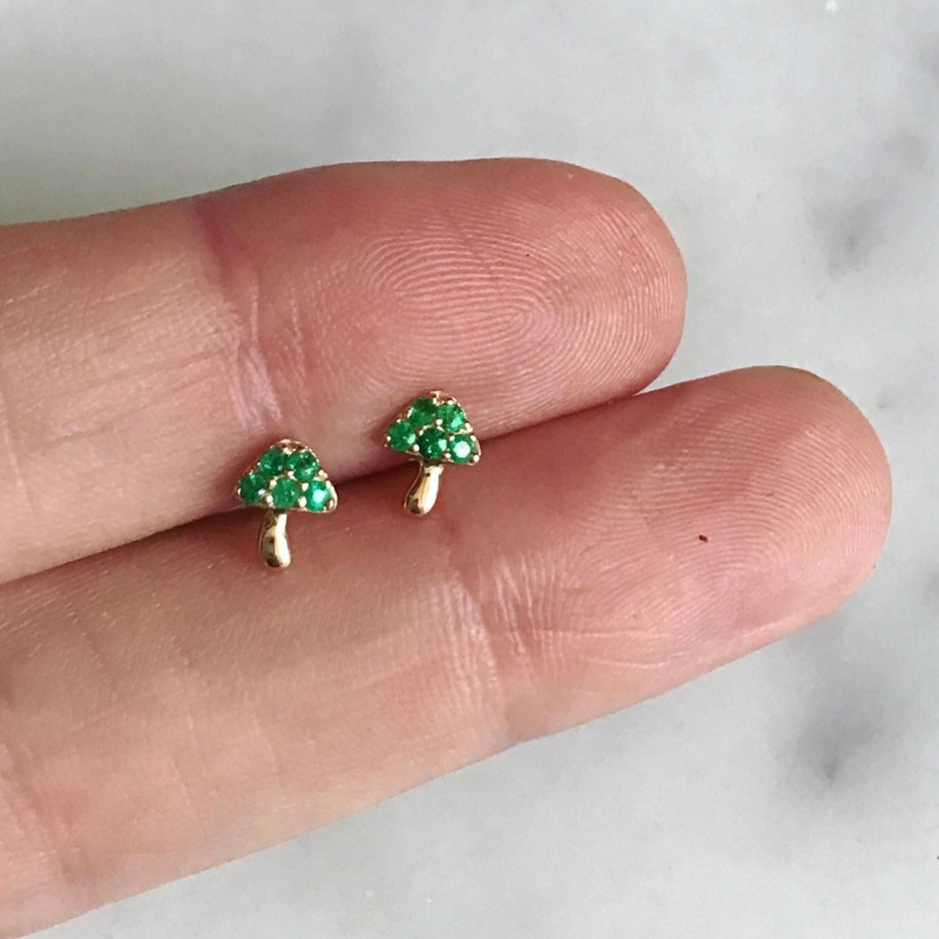 14k gold and emerald mushroom stud (single)