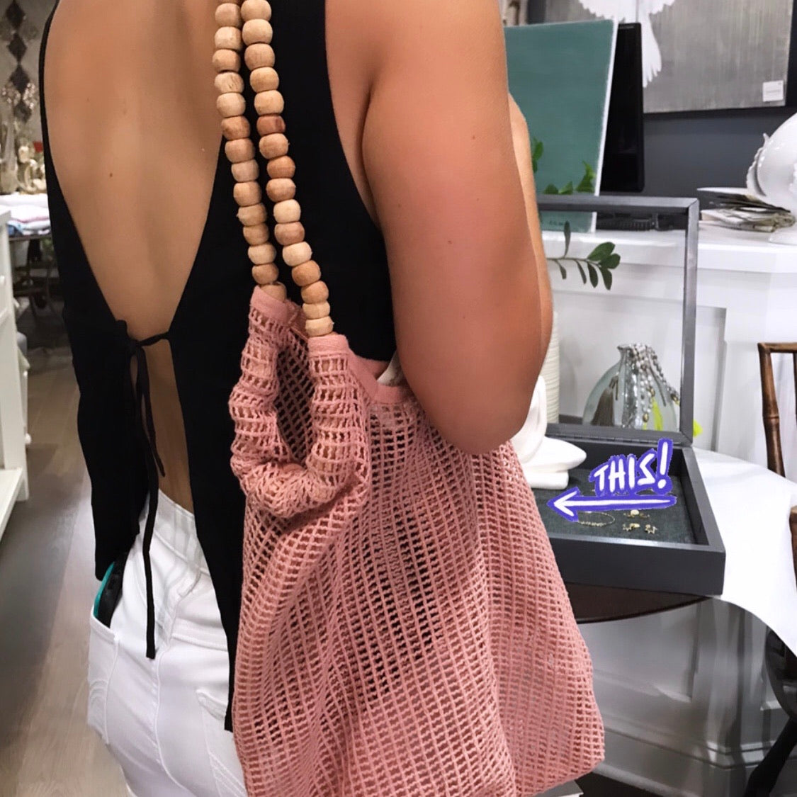 cotton mesh bag with wooden beaded handle