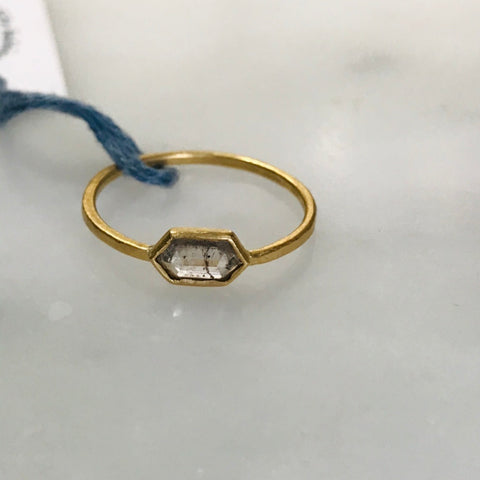 salt + pepper rose cut diamond ring in 18k gold