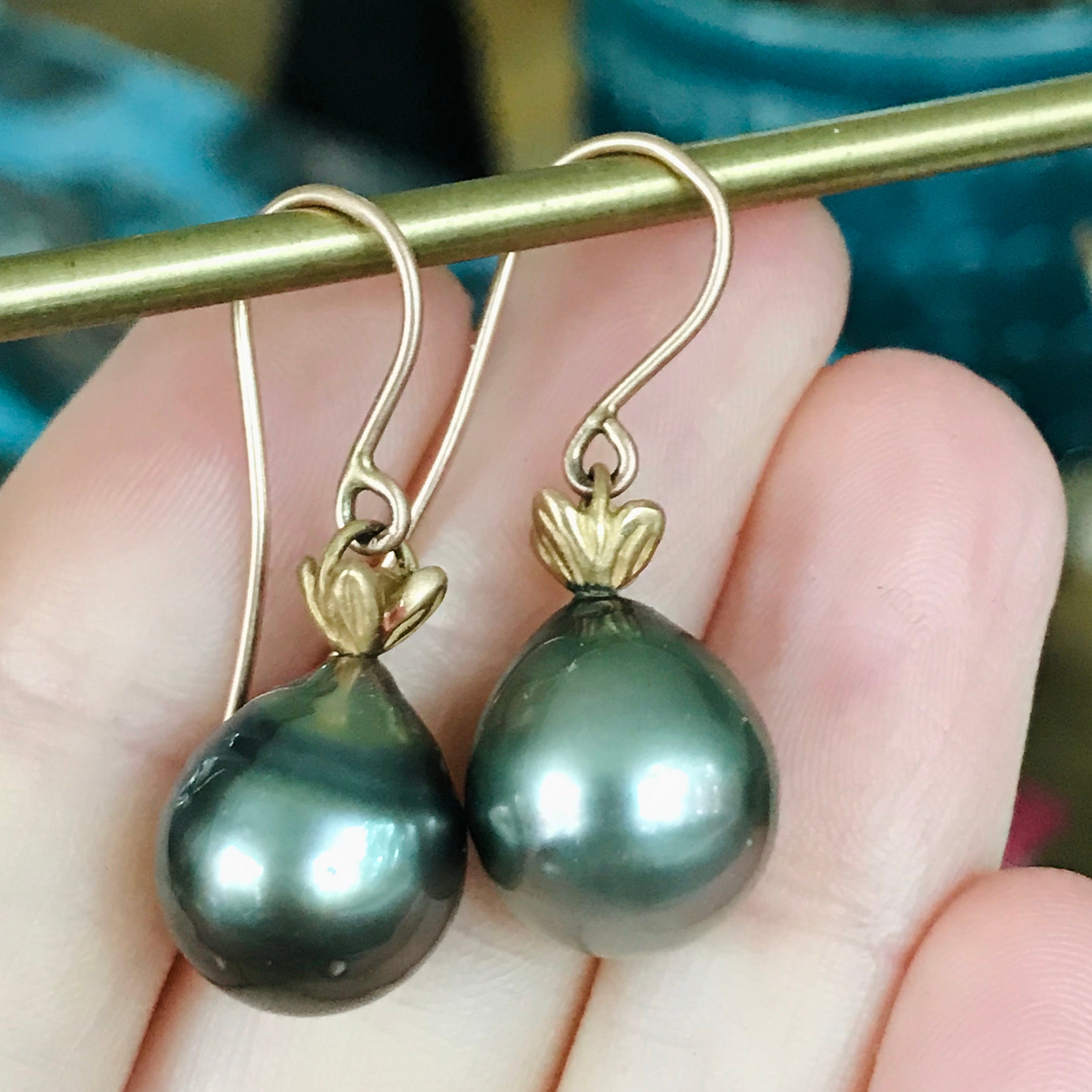 18k bud rose gold tahitian dangles