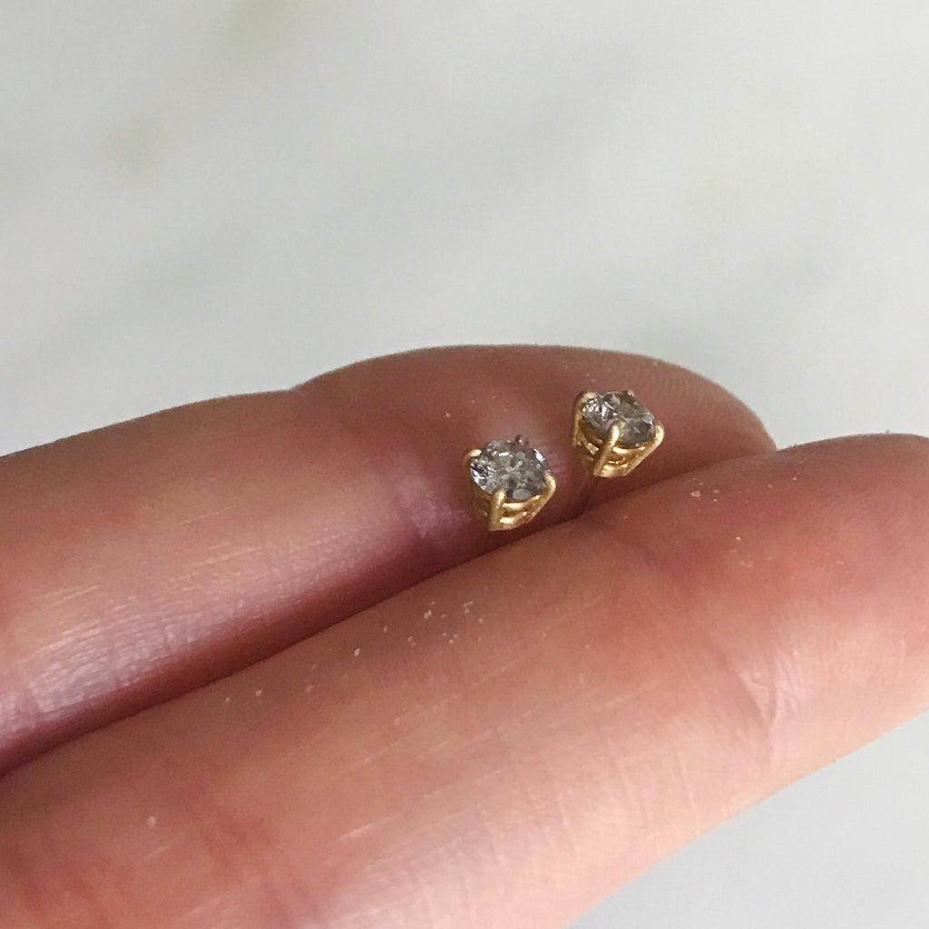14k gold salt + pepper full cut 1/2tcw diamond studs