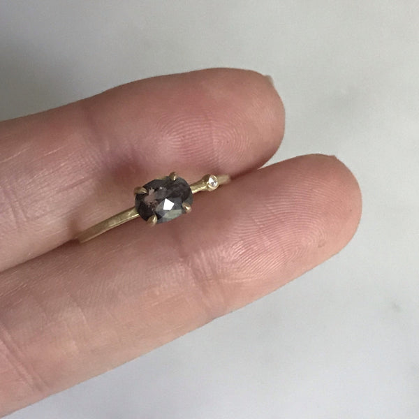 salt + pepper diamond wink ring in 14k gold