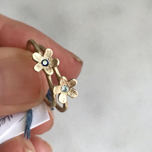 14k buttercup sapphire flower ring