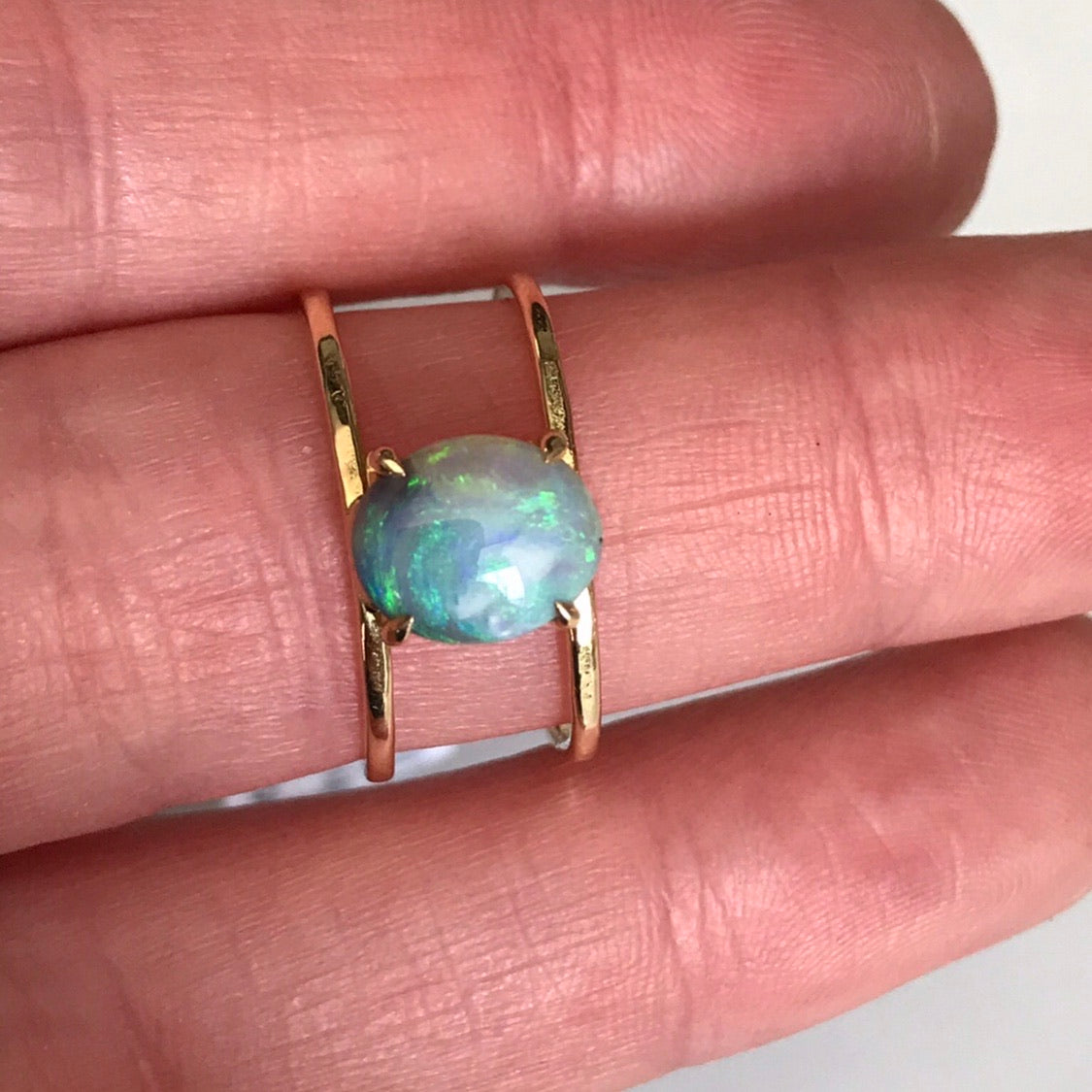 18k australian lightening ridge opal parallel path ring